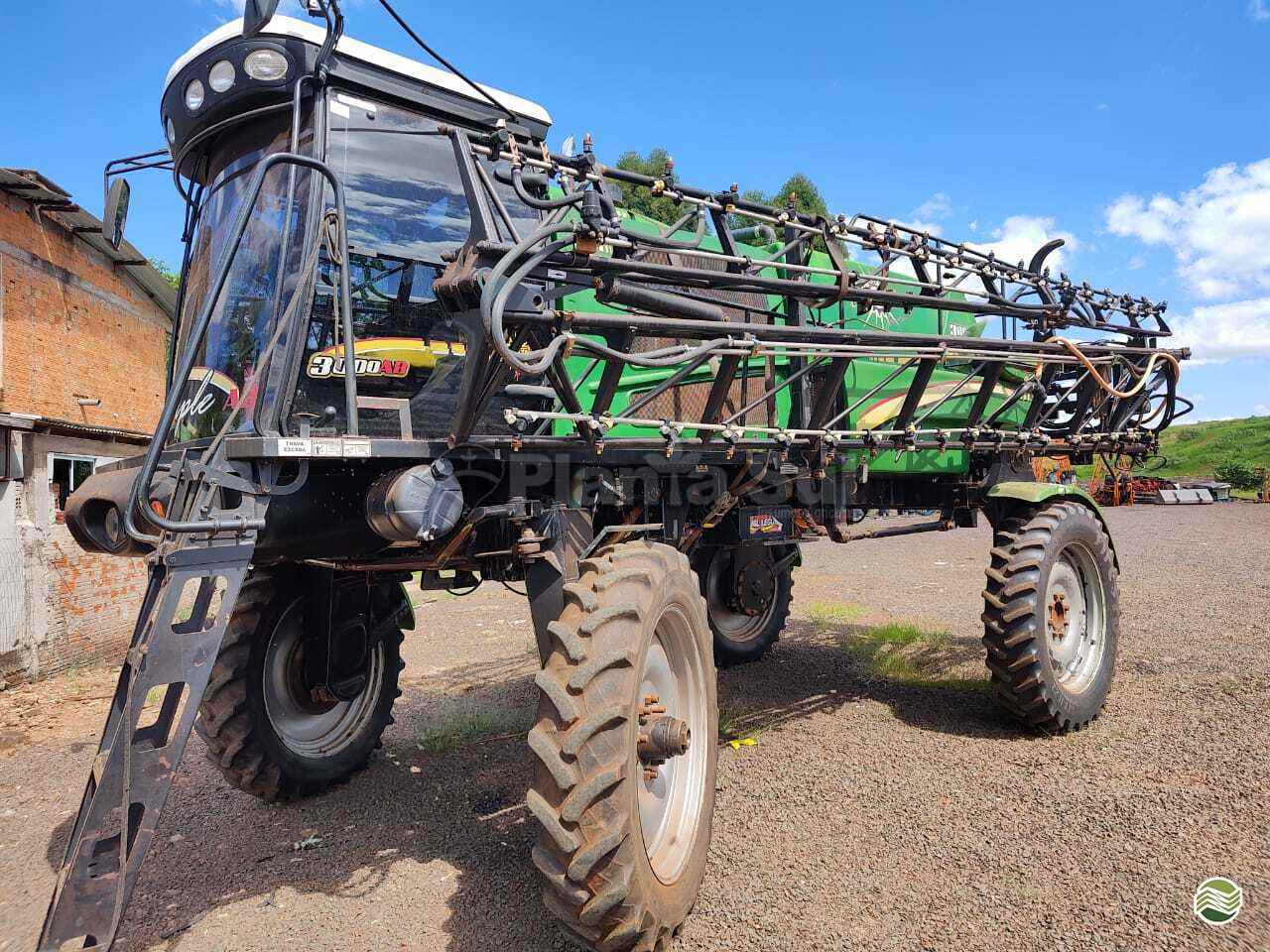 PULVERIZADOR METALFOR MULTIPLE 3000 Tração 4x2 Planta Sul SEBERI RIO GRANDE DO SUL RS
